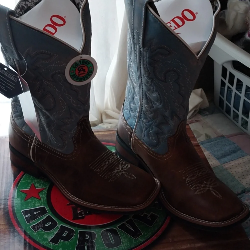 Laredo Ladies Brown and Blue Patterned Western Boot - Picture 8 of 12